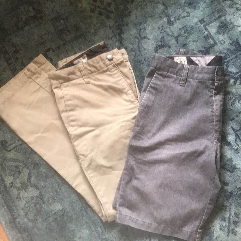 Volcom Bundle of 2. Tan khaki pants & Dark gray shorts. Boys Size 28/16.